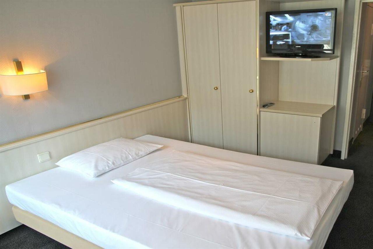 Berlin Plaza Hotel Am Kurfuerstendamm Kültér fotó