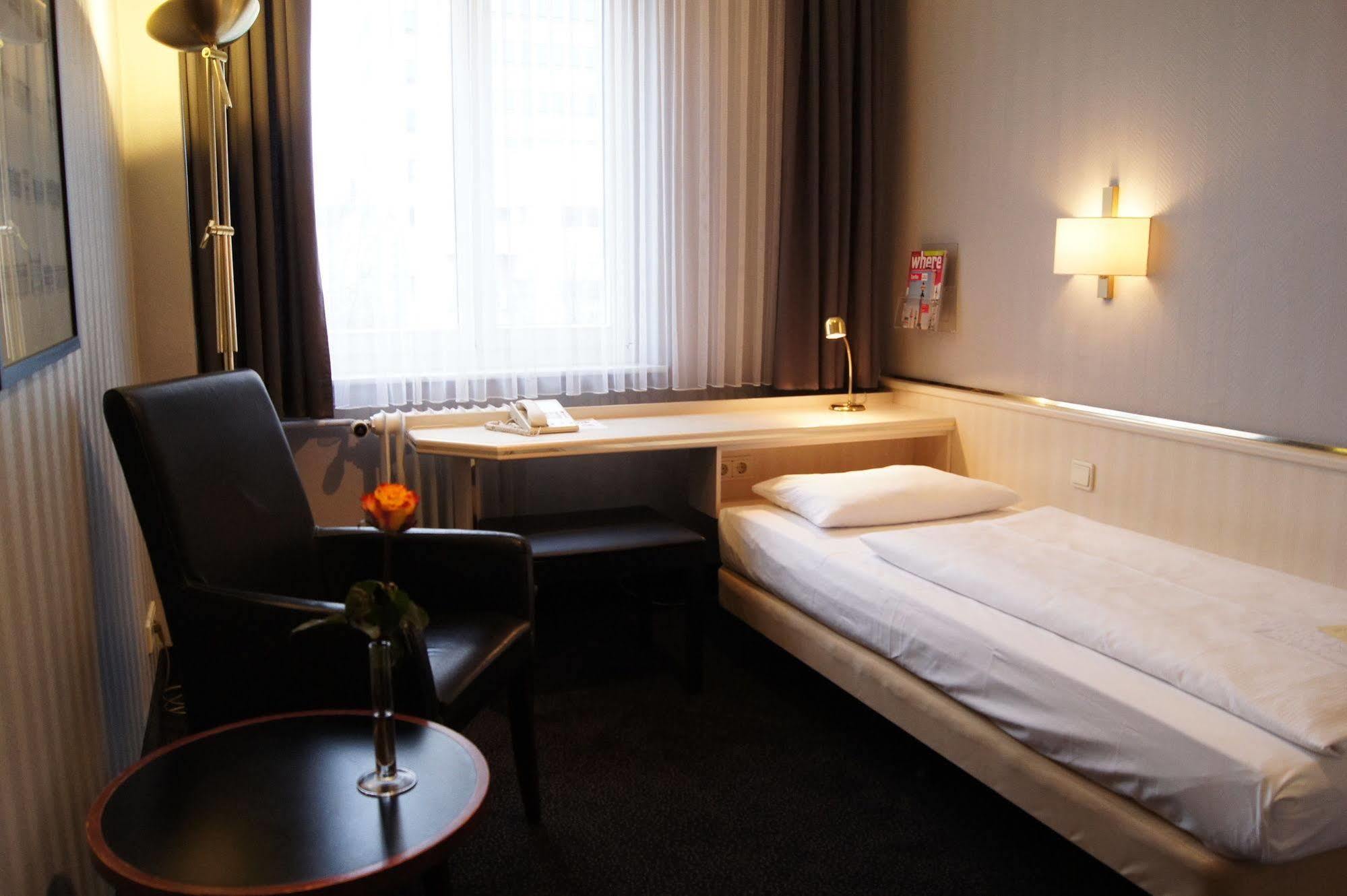 Berlin Plaza Hotel Am Kurfuerstendamm Kültér fotó